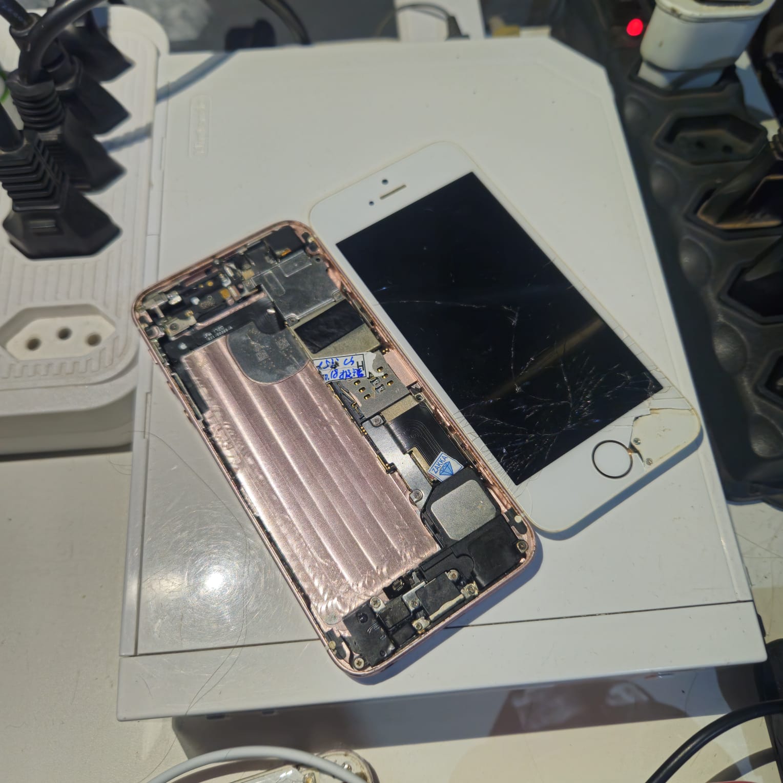 iPhone SE (1st gen) #1